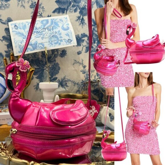 🆕 BETSEY JOHNSON 🧿NWOT Hot as Flock Pink Flamingo Novelty Kitsch Crossbody Bag - Picture 1 of 15